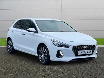 Second-hand Hyundai i30 Premium 140 CP (102 kW) 2018 Alb Hatchback