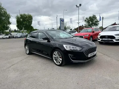 Używany Ford Focus Vignale 125 KM (91 kW) 2019 Czarny Hatchback