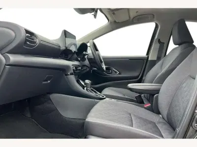 Used Toyota Yaris Hybrid Design 116 HP (85 kW) 2025 Black Hatchback