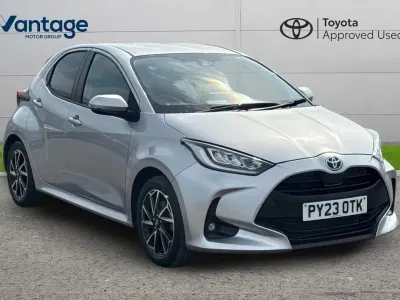 Used Toyota Yaris Design 113 HP (83 kW) 2023 Silver Hatchback