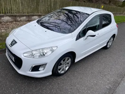 Gebraucht Peugeot 308 Active 2013 Weiß Kleinwagen