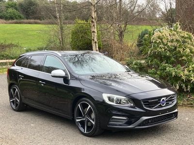 Used Volvo V60 R-Design 304 HP (223 kW) 2015 Black Estate