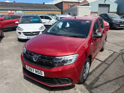 Used Dacia Sandero Ambiance 90 HP (66 kW) 2017 Red Hatchback