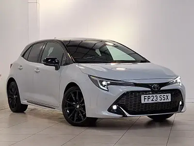 Usado Toyota Corolla Sport 140 CV (102 kW) 2023 Gris Utilitario