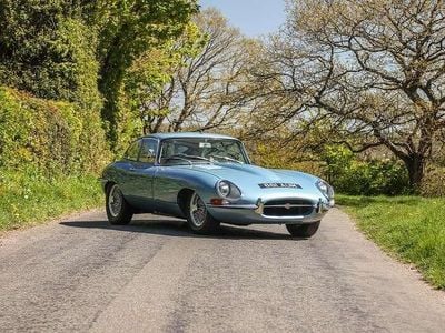 Usado Jaguar E-Type 269 HP (197 kW) 1962 Azul Coupé