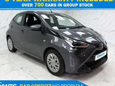 Begagnad Toyota Aygo X-play 72 HK (52 kW) 2021 Grå Halvkombi