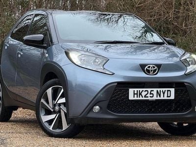 Used Toyota Aygo X 72 HP (52 kW) 2025 Persian salt bitone SUV