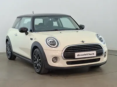 Used Mini Cooper Classic 136 HP (100 kW) 2019 White Hatchback