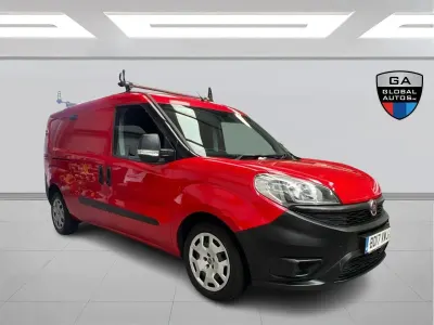 Used Fiat Doblò 2017 Red MPV