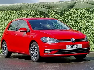 Used VW Golf VII SE 125 HP (91 kW) 2017 Red Hatchback