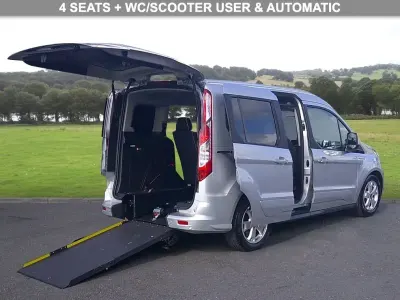 Usado Ford Tourneo Connect Titanium 120 HP (88 kW) 2018 Prateado Monovolume