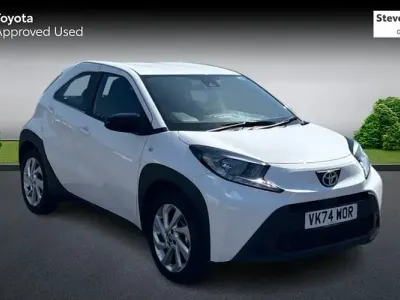 Used Toyota Aygo X PURE 72 HP (52 kW) 2024 White SUV
