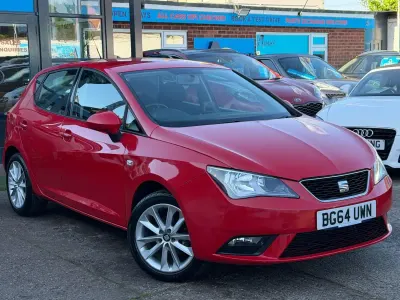 Begagnad Seat Ibiza 85 HK (62 kW) 2014 Röd Halvkombi