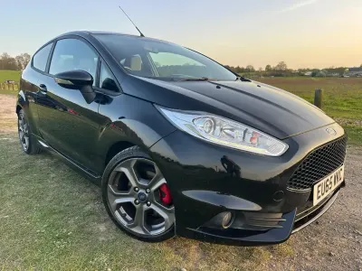 Używany Ford Fiesta ST 2015 Czarny Hatchback