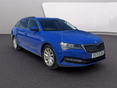 Used Skoda Superb SE Technology 150 HP (110 kW) 2022 Blue Estate