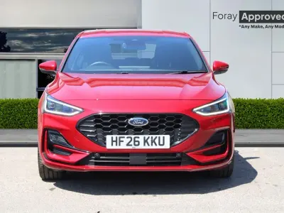 Used Ford Focus ST-Line X 2026 Fantastic red Hatchback