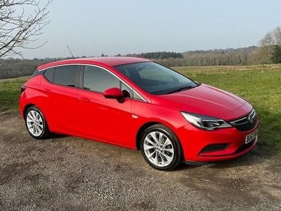 Used Vauxhall Astra Design Edition 105 HP (77 kW) 2017 Red Hatchback