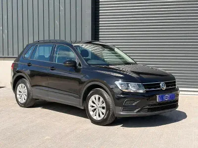 Gebraucht VW Tiguan S 180 PS (132 kW) 2017 Schwarz SUV