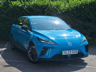 Used MG MG4 EV SE 149 kW (203 HP) 2023 Blue Hatchback