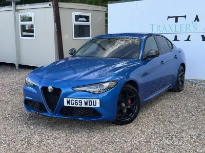 Begagnad Alfa Romeo Giulia Saloon 200 HK (147 kW) 2019 Blå Sedan