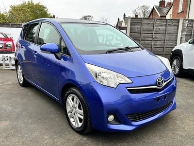Used Toyota Verso 2011 Blue MPV