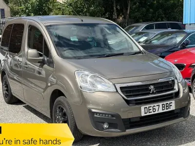 Used Peugeot TePee Active 100 HP (73 kW) 2017 Estate