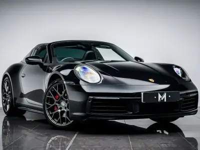 Usado Porsche 992 480 CV (353 kW) 2021 Negro Descapotable