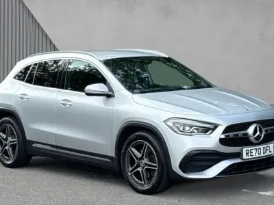 Käytetty Mercedes GLA200 AMG line 163 HP (119 kW) 2020 Hopea Katumaasturi