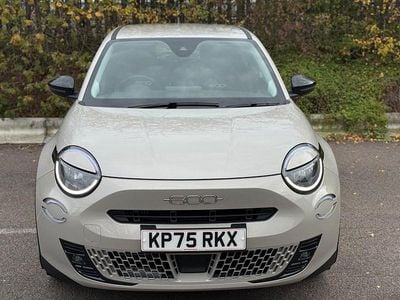 New Fiat 600 136 HP (100 kW) 2025 Sand metalic Hatchback