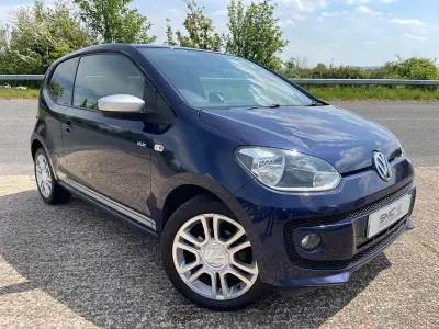 Begagnad VW up! CLUB 2015 Blå Halvkombi