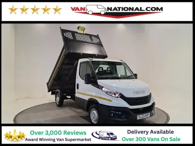 Begagnad Iveco Daily 136 HK (100 kW) 2023 Vit Cab