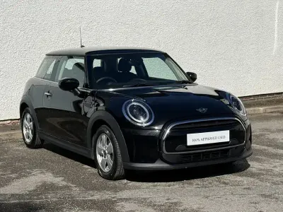 Used Mini Cooper Classic 134 HP (98 kW) 2021 Black Hatchback