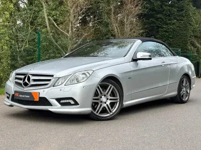 Usado Mercedes E350 231 HP (169 kW) 2011 Prateado Cabrios