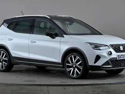 Used Seat Arona FR 110 HP (80 kW) 2023 White SUV