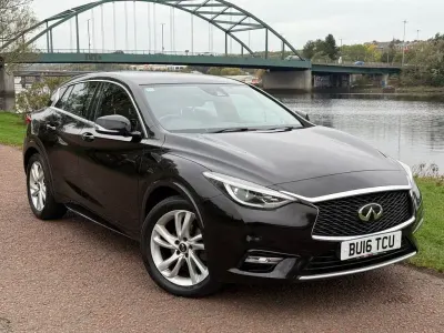 Used Infiniti Q30 Business Executive 109 HP (80 kW) 2016 Black Hatchback