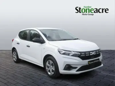 Begagnad Dacia Sandero Essentiel 90 HK (66 kW) 2023 Vit Halvkombi