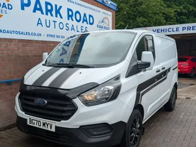 Used Ford Transit Custom 105 HP (77 kW) 2020 White Van