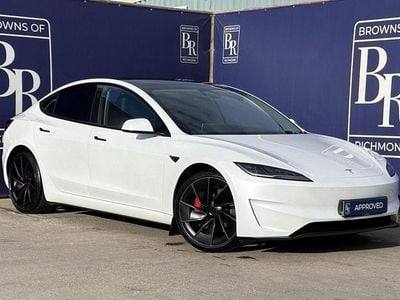 Usado Tesla Model 3 Performance 338 kW (460 HP) 2024 Branco Sedan