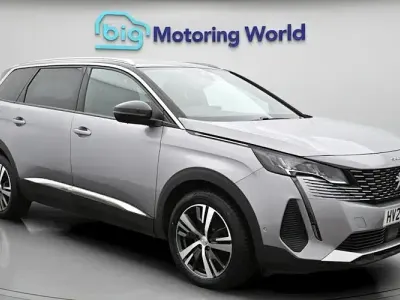 Używany Peugeot 5008 Allure+ 131 KM (96 kW) 2023 Szary SUV
