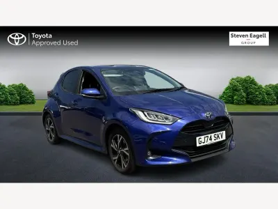 Used Toyota Yaris Design 114 HP (83 kW) 2024 Blue Hatchback