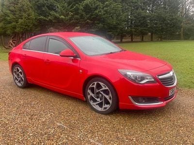Used Vauxhall Insignia SRi 136 HP (100 kW) 2015 Red Hatchback