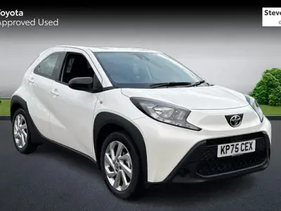 Used Toyota Aygo X PURE 72 HP (52 kW) 2025 White SUV