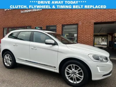 Used Volvo XC60 SE Lux 215 HP (158 kW) 2015 White SUV