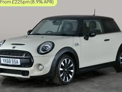 Used Mini Cooper S Exclusive 192 HP (141 kW) 2019 White Hatchback