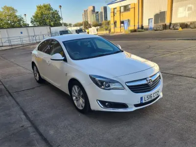 Used Vauxhall Insignia SRi 167 HP (122 kW) 2016 White Hatchback