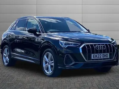 Używany Audi Q3 S-Line 190 KM (139 kW) 2022 Czarny SUV