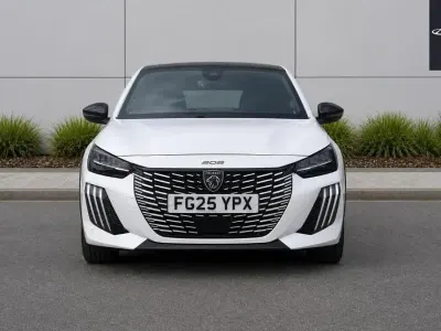 Used Peugeot 208 GT 99 HP (72 kW) 2025 White Hatchback