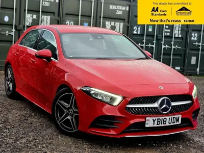 Begagnad Mercedes A200 Executive 163 HK (119 kW) 2018 Röd Halvkombi