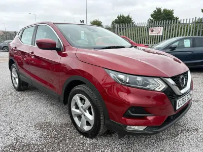 Used Nissan Qashqai Acenta Premium 115 HP (84 kW) 2018 Red SUV