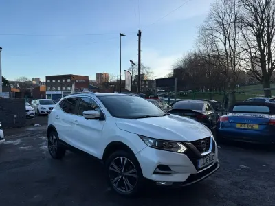 Used Nissan Qashqai N-Connecta 2018 White SUV